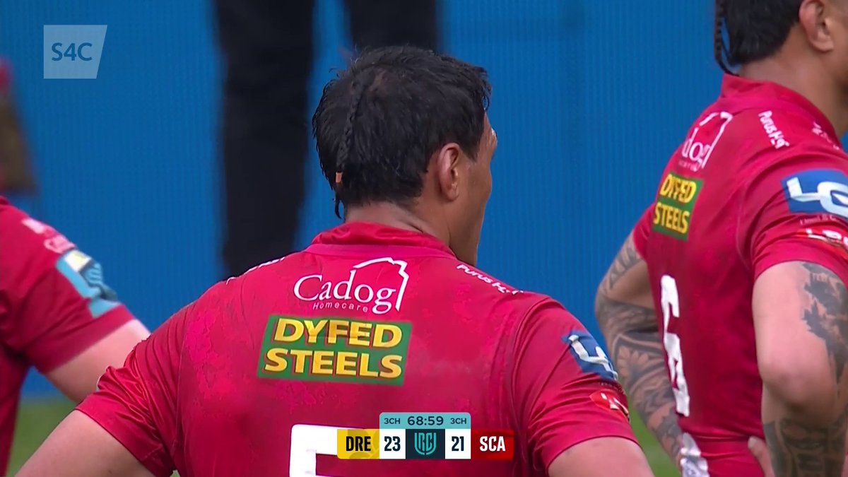 SAM LOUSI 😮 Pas trwy ei goesau gan Sam Lousi! 👏 Incredible skill from Lousi!!! 🐉 v 🔴 📺 S4C 🏴󠁧󠁢󠁷󠁬󠁳󠁿 🔴 English Commentary #BKTURC | Dragons RFC 🐉 | Scarlets Rugby