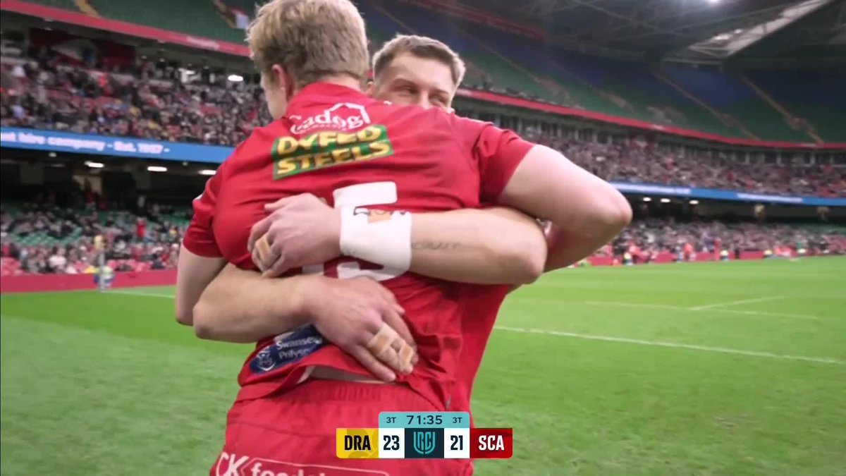 Has Blair Murray won it?! 😱 The Scarlets Rugby man scores a late try to give his side the Judgement Day lead 🔴