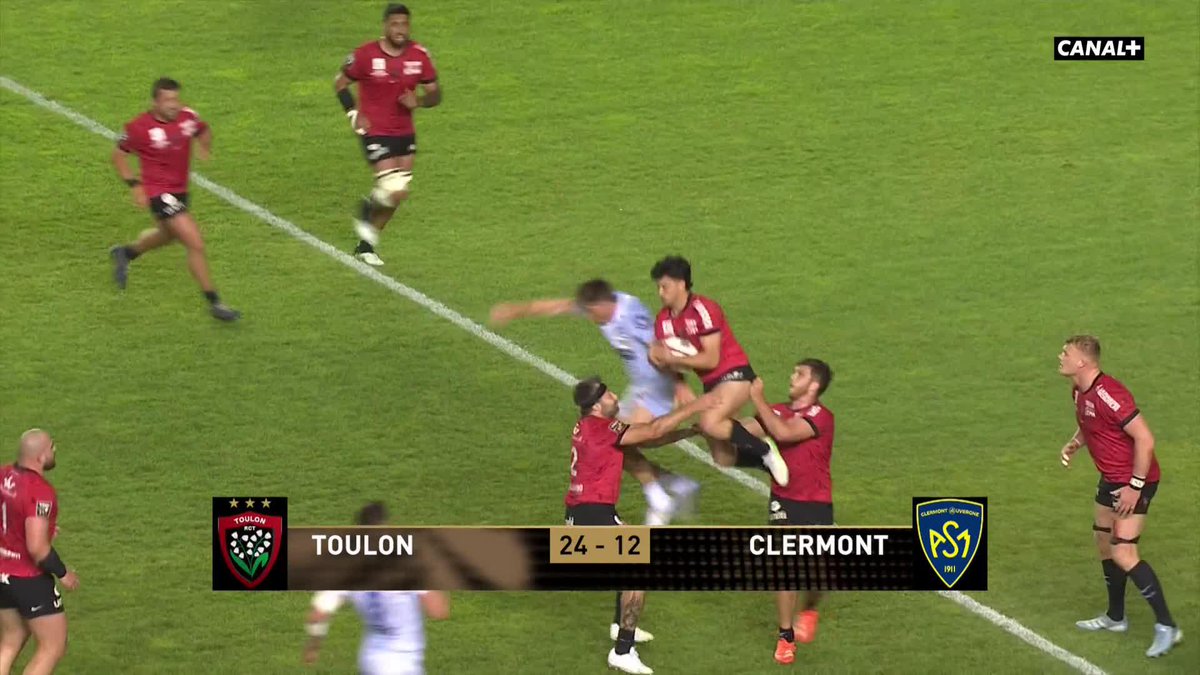 L'ESSAI DINGUE DE TOULON QUI S'ENVOLE 🤩 Dès la remise en jeu, les Toulonnais creusent l'écart face à Clermont avec cet essai fou de Jérémy Sinzelle RCT – Rugby Club Toulonnais 🔴⚫️ #RCTASM
