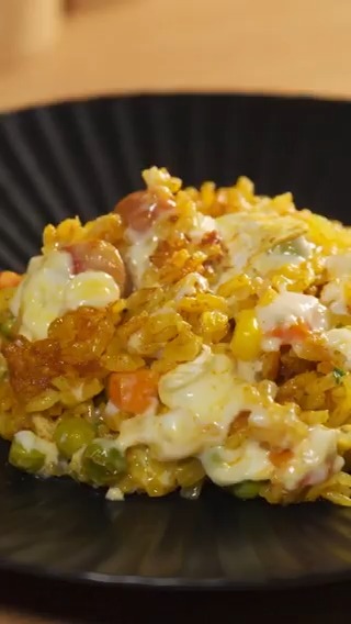 📝レシピ動画 カマンベールカレーピラフ🍴  ̄ ̄ ̄ ̄ ̄ ̄ ̄ ̄ ̄ ̄ ̄ ̄ ̄ ̄ 🔹アニメ再現 🔸moco's Recipe 第2話でまこ達が初めて作った料理『カマンベールカレーピラフ』✨ ぜひ作ってみてください🎶 #日々は過ぎれど飯うまし #ひびめし