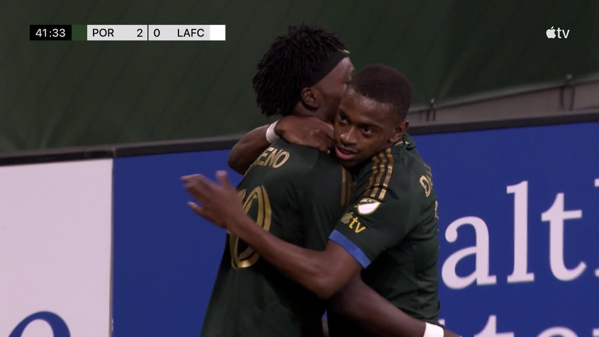 🇨🇴 GOOOL de Santiago Moreno. El colombiano marca el 2-0 de #PortlandTimbers ante #LAFC, al 42’ 👀 Es la primera anotación del extremo en esta temporada de MLS