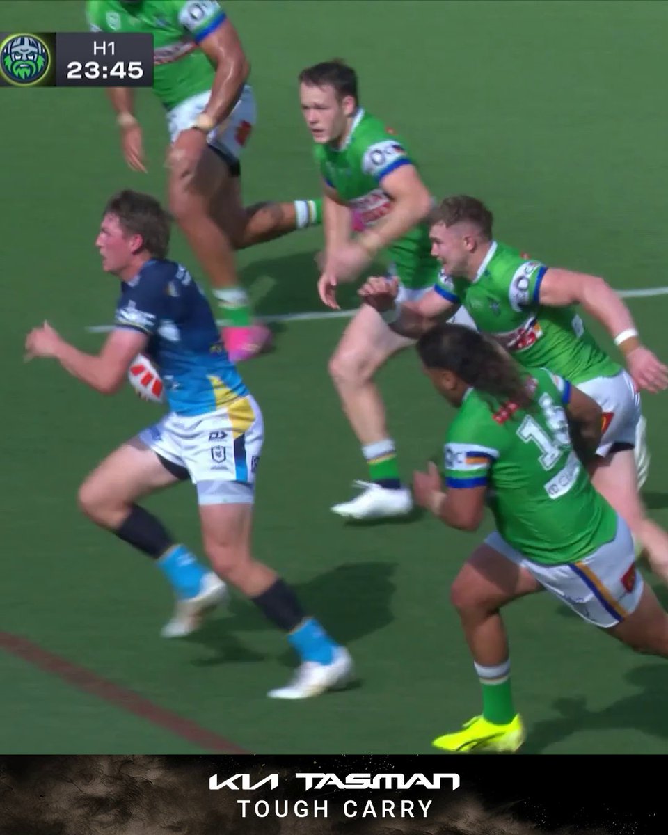 Jaylan De Groot with a fearless kick return! 😤 #NRLTitansRaiders Thanks to Kia.