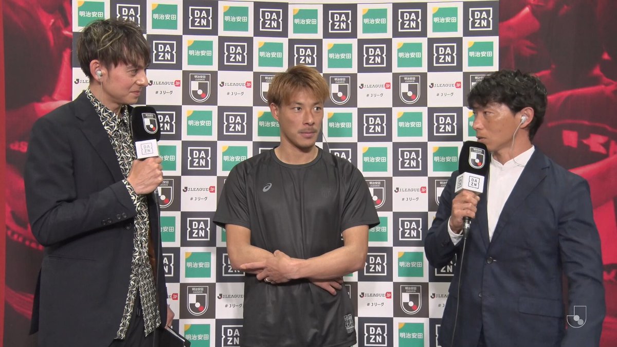 クリーンシートに貢献した本多勇喜選手が 試合後インタビューに登場🎙️ / 明治安田J1リーグ注目試合を #ピックアップマッチ として 充実した内容でお届け! \ ✅ KO30分前からスタジアムの熱狂をお届け ✅ W解説で充実のコメンタリー ✅ 試合後は解説者による選手インタビュー DAZN Japan #Jリーグ公式映像 #DAZN #Jリーグ