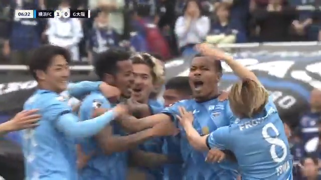 ／ "ハマの防波堤"の今季初ゴール🔥 ＼ #鈴木武蔵 選手のクロスに合わせた #ンドカボニフェイス 選手のヘッドで先制✊ #yokohamafc #横浜FC #横浜FCG大阪