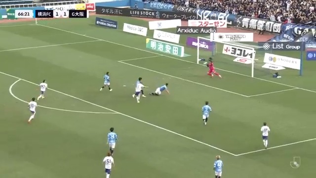 / "ハマの守護神`"健在。 \ #市川暉記 選手のビッグセーブを🧤 自陣で奪われ迎えたピンチを、左手一本で凌ぐ。 #yokohamafc #横浜FC #横浜FCG大阪