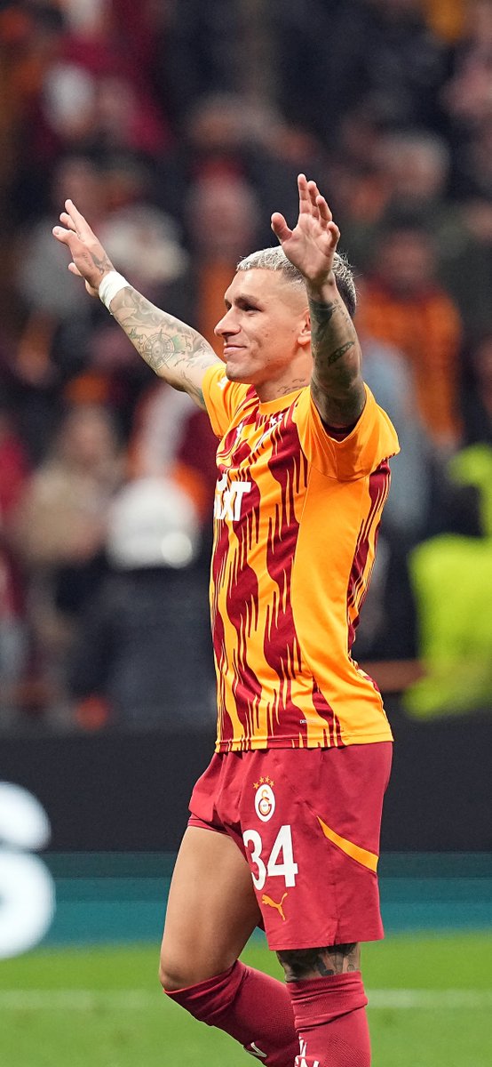 🧠 Sara’nın adrese teslim ortasını, Torreira kafayla tamamladı. 🤩