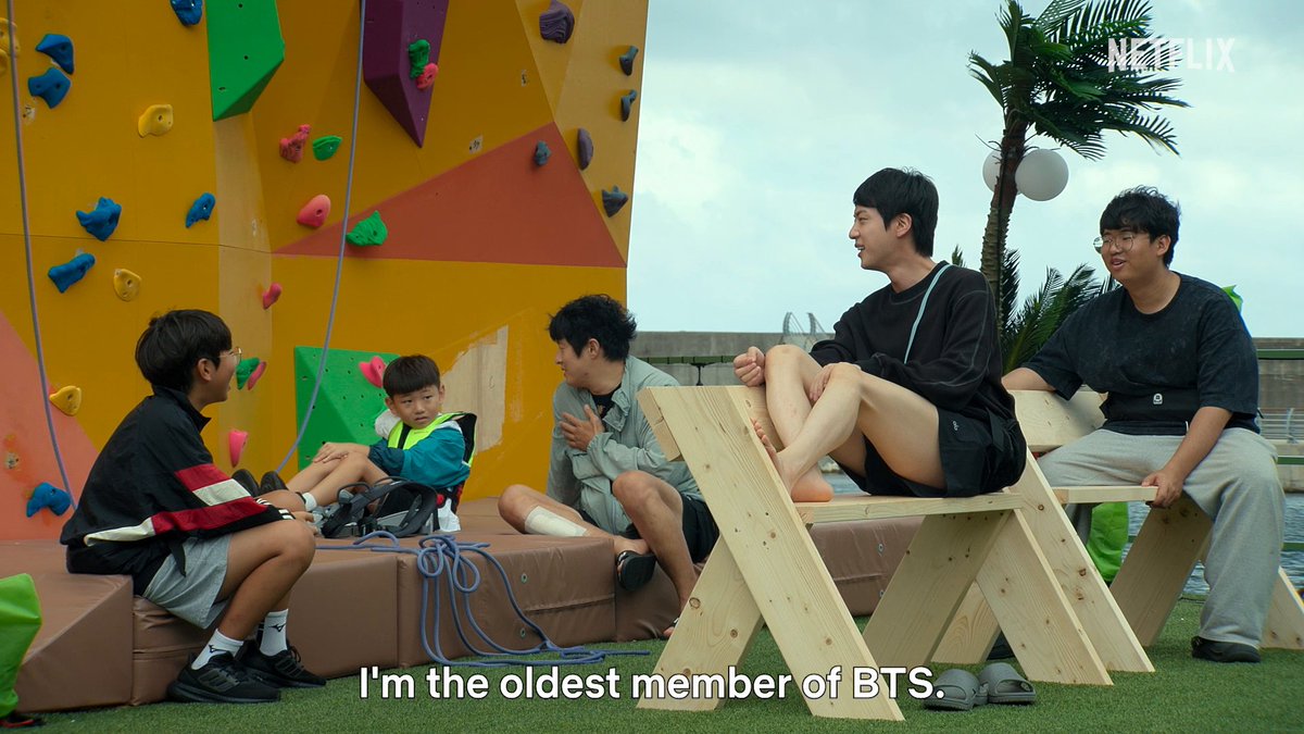 seokjin proving he’s the best hyung (*whispers* samchon) in every universe 🥹🫶 #KiansBizarreBandB #Kian84 #JiYeEun #JIN #진 #Netflix