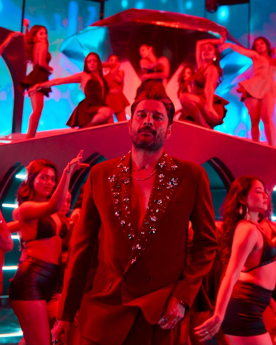 Jewel Thief Song 🔥🔥🔥🎵 The Music Sense of Siddharth Anand is TOP TIER ! And I am 100% sure he is going to deliver a memorable album for Shah Rukh Khan's KING💯