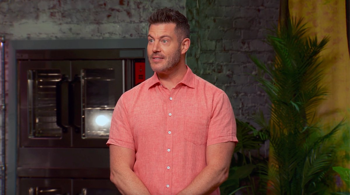 "The winner of today's preheat is going to receive $1000 cash 👏 money 👏" The stakes are high on an all-new #SpringBakingChampionship, Monday @ 8|7c 💸