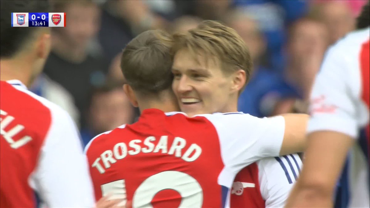Arsenal LEAD! 🔴 Clinical from Leandro Trossard! 🎯