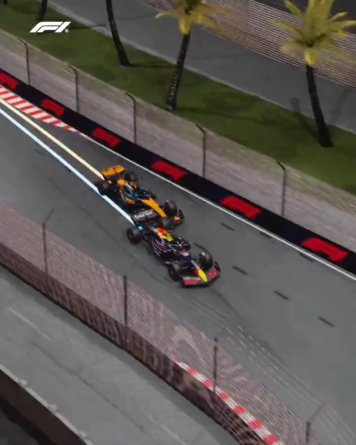 Verstappen v Piastri... the epic fight for pole in Jeddah, from the skies 🚁 #F1 #SaudiArabianGP