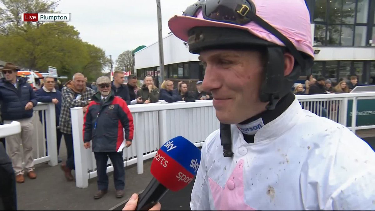 "When you're on a horse with so much class as him, it's easy!" 🙌 Harry Cobden celebrates a second win from three outings for Willie Mullins, this time aboard Absurde...