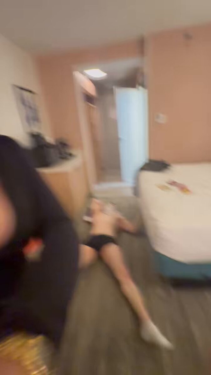 1,2,3,…..4! Always expect the unexpected with me! Findom femdom ballbusting cuck! You want this almost 10 min long ballbusting clip? Message me now 💰 20$ NEVER BEEN SEEN OR SOLD! applepay, cashapp, Zelle, youpay link in bio (preferred) Fetish