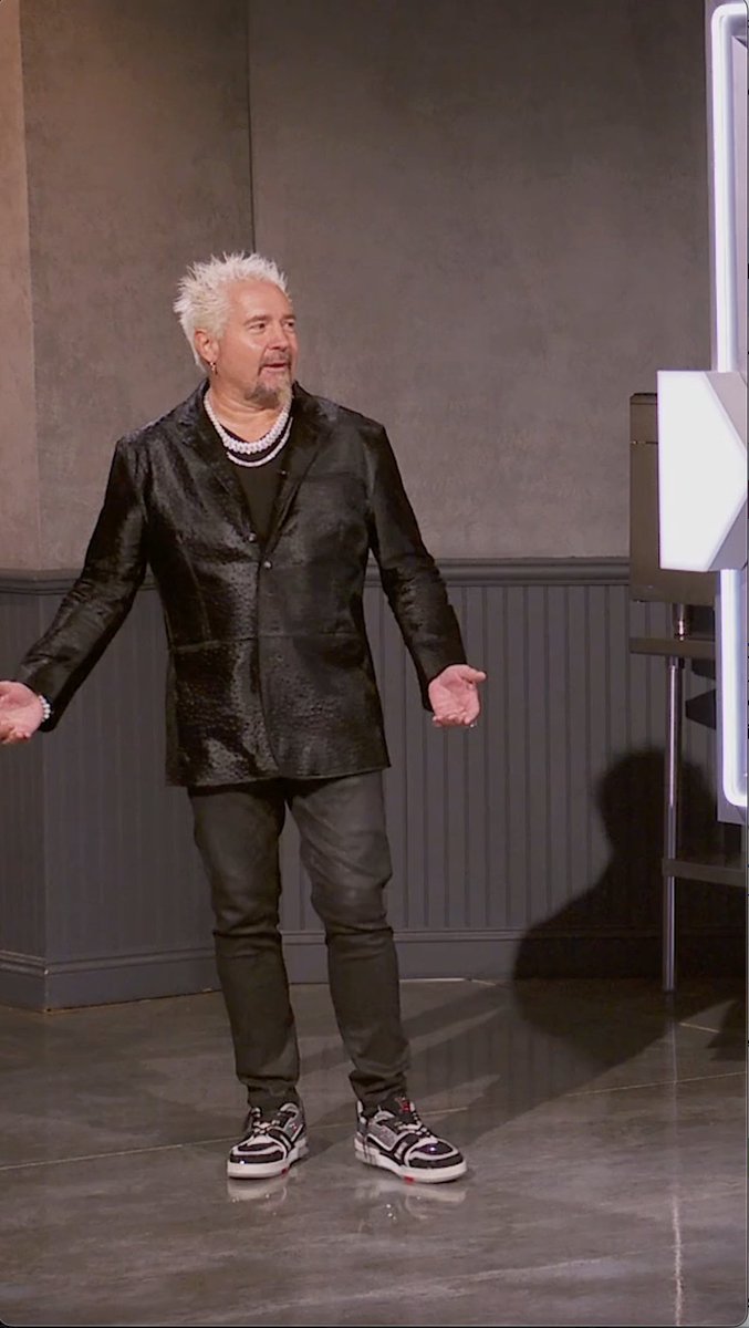 SNEAK PEEK: Mayor Guy Fieri spins the randomizer to determine what the first battle of the night will entail... What would you do with this randomizer selection? Catch the FINALE of #TournamentOfChampions TONIGHT at 8|7c!