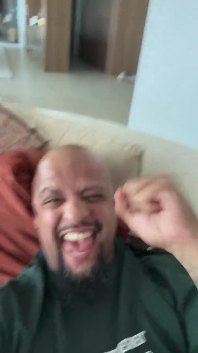 Felipe Melo: "Galatasaray şampiyon, Fener ağlama. En büyük Cimbom." 😅
