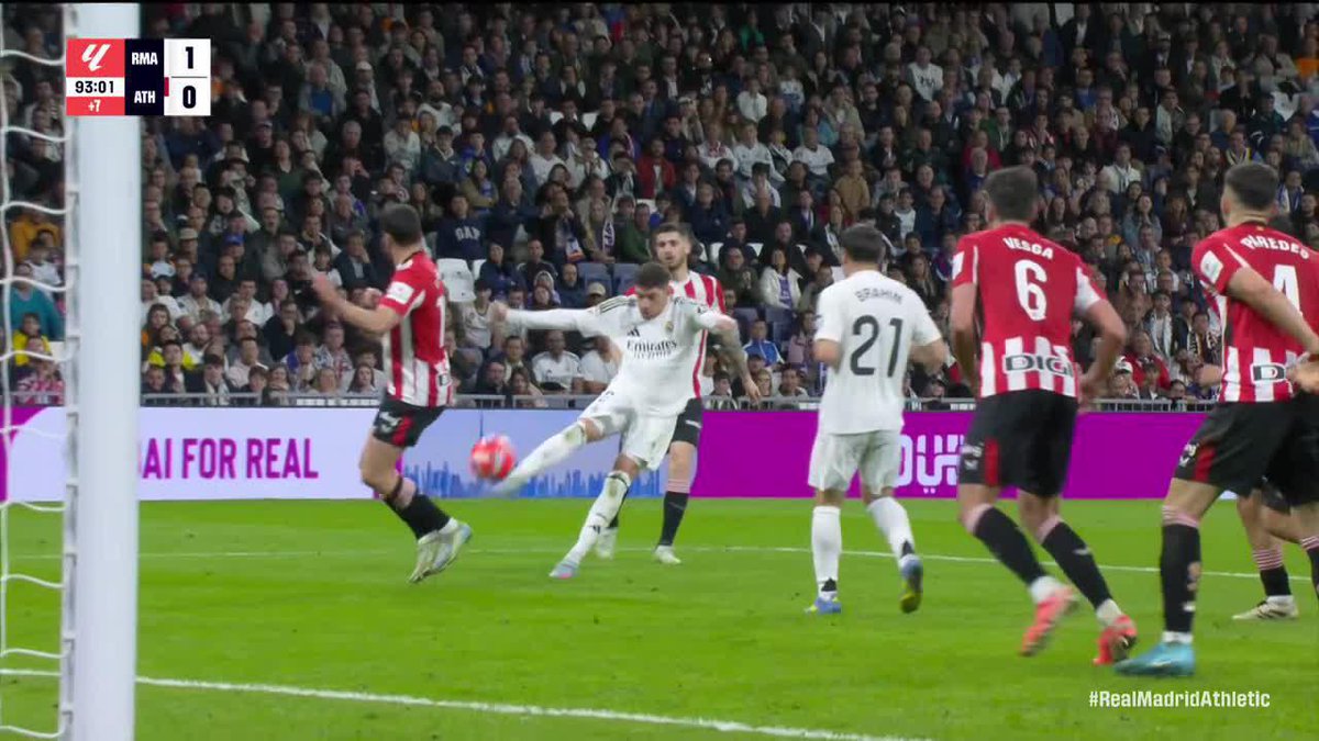 ¡QUÉ BIEN AGARRÓ LA PELOTA! Locura de Fede Valverde para el triunfazo agónico 1-0 de Real Madrid a Athletic Club en #LaLigaxESPN.