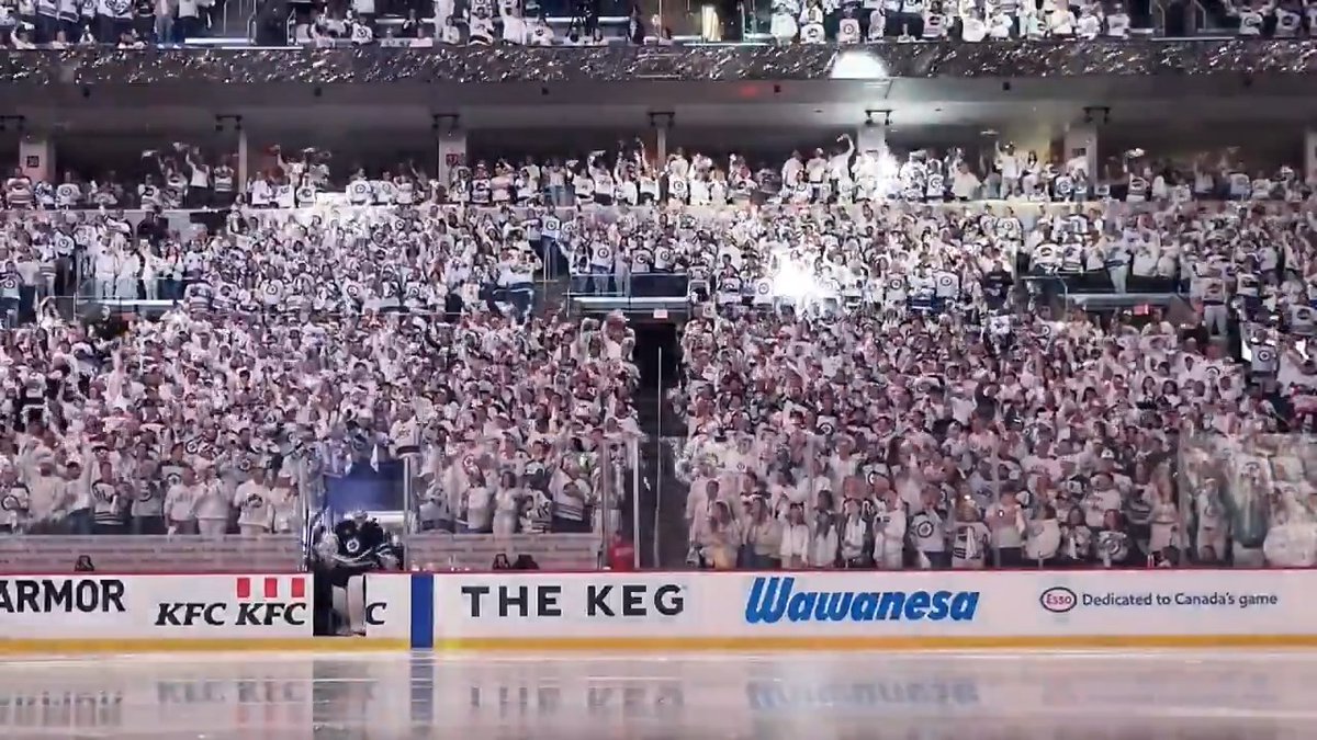 On the ice, in the eye of the storm 🥶