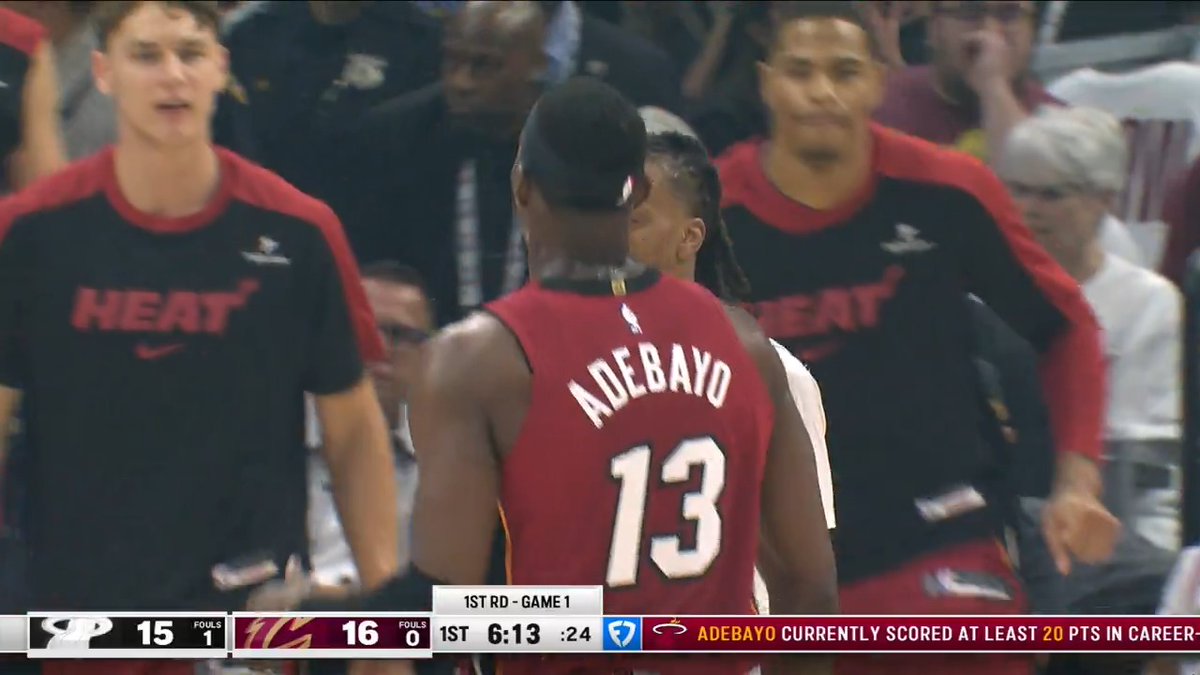 Stealin' &amp; scorin' 🔥 We've got a 18-16 lead with 5:05 left in Q1