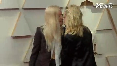 ❤️🧡💛💚💙💜 they’re married:
