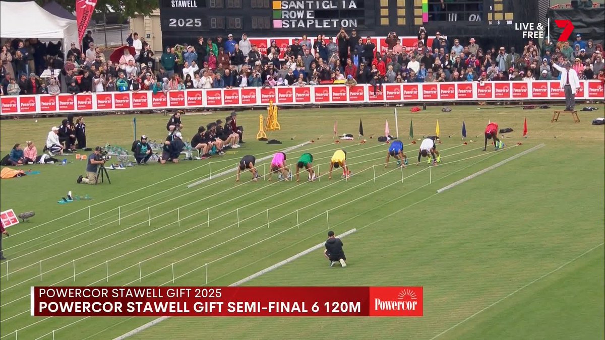 John Evans wins the Gout Gout semi at Stawell! 👀