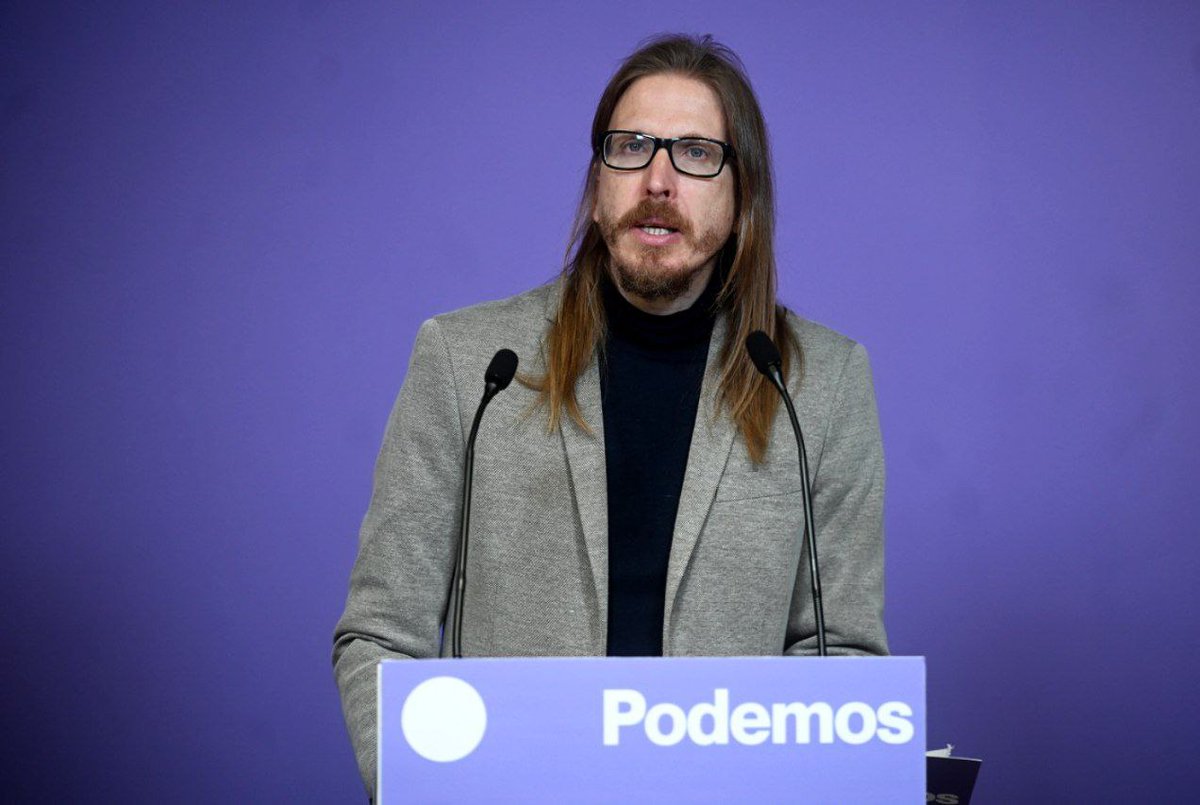 "Condenamos las palabras belicistas del ministro de Economía, Carlos Cuerpo. Evidencian que este Gobierno ha dejado de ser progresista y se ha convertido en un Gobierno de régimen de guerra. Es imprescindible hacer crecer las fuerzas de la paz en nuestro país". 🎥 Pablo Fernández