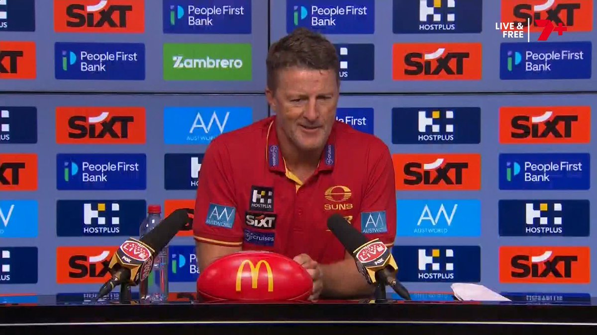 "When you're going to stick your nose into issues outside of footy, get your facts right." Caroline Wilson thinks Damien Hardwick's comments were out of line on Saturday night 👉