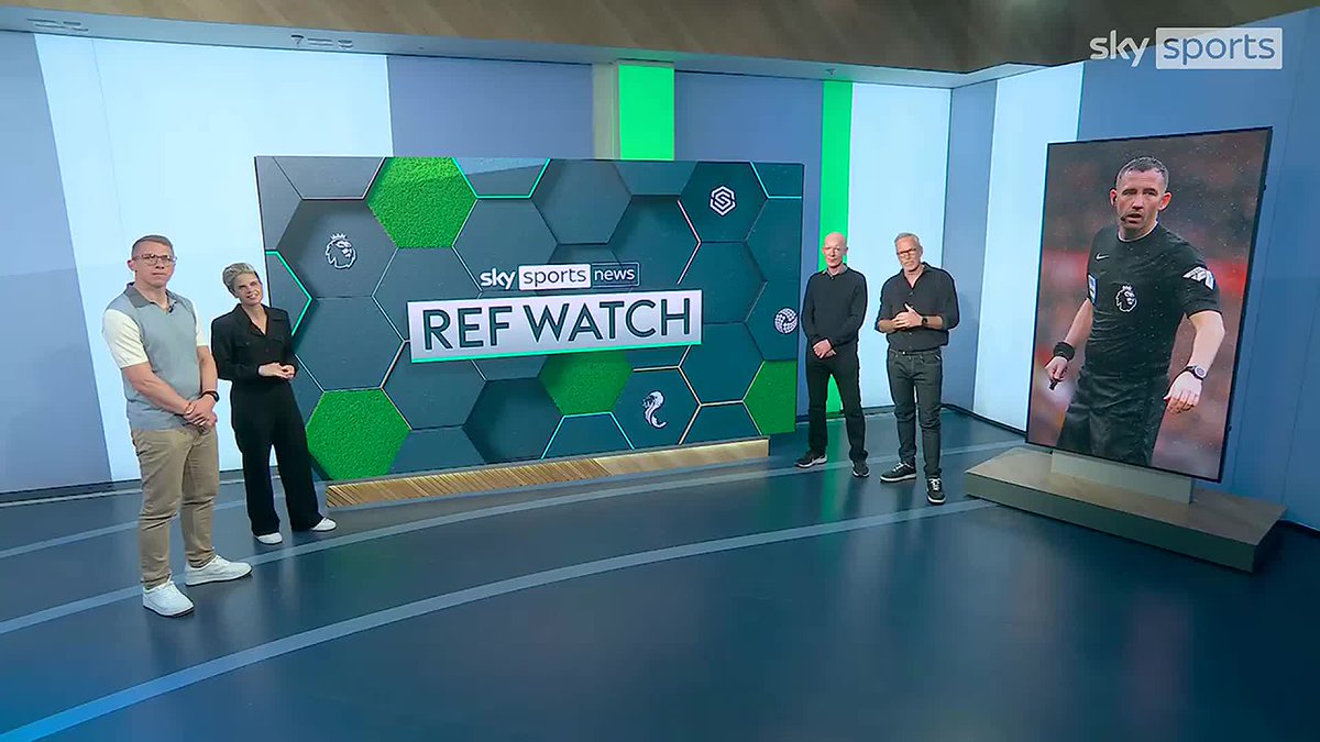 🗣️ 'Not malicious' Dermot Gallagher analyses Leif Davis' red card for his late tackle on Bukayo Saka 🟥