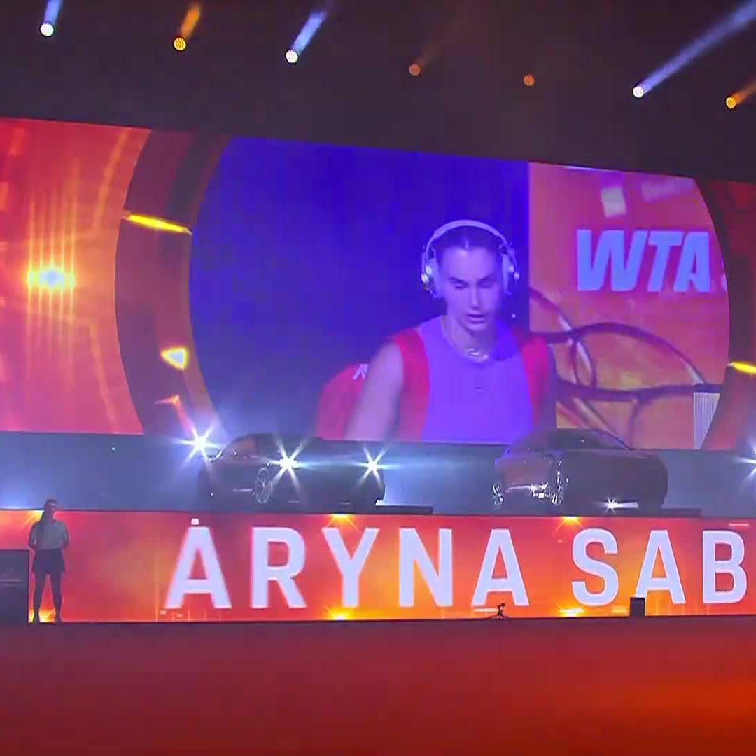 The battle is about to begin 🫢 Sabalenka Aryna and Jelena Ostapenko have taken the court! #PorscheTennis