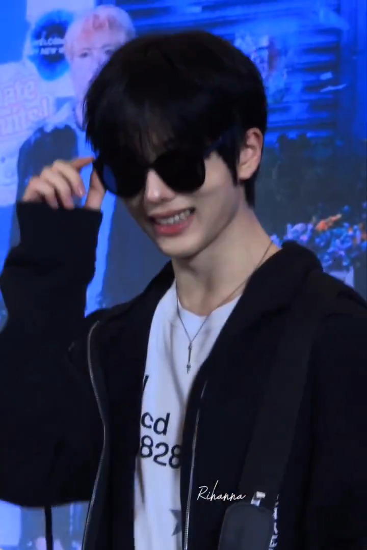 jisung is so rockstar boyfriend coded