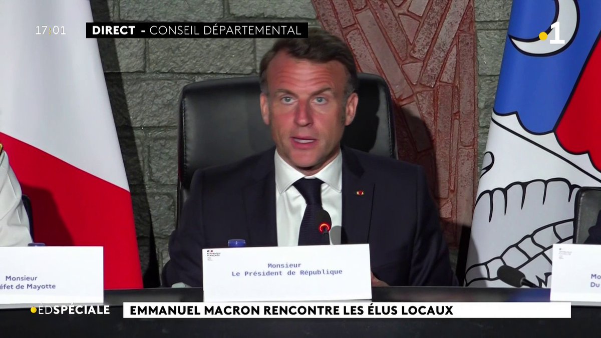 "Nous lançons maintenant une opération "Uhura Wa Shaba", un mur de fer, pour mieux prévenir les flux venant des Comores et de l'Afrique continentale" Emmanuel Macron au Conseil Départemental de Mayotte #Mayotte #VisitePresidentielle