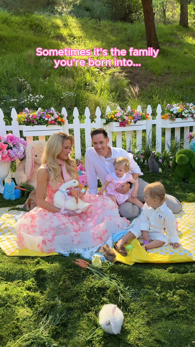 Easter at home with my favorite people 🐰🐣💕 Wishing you all a beautiful holiday with the ones you love 🥰 #SlivingMom