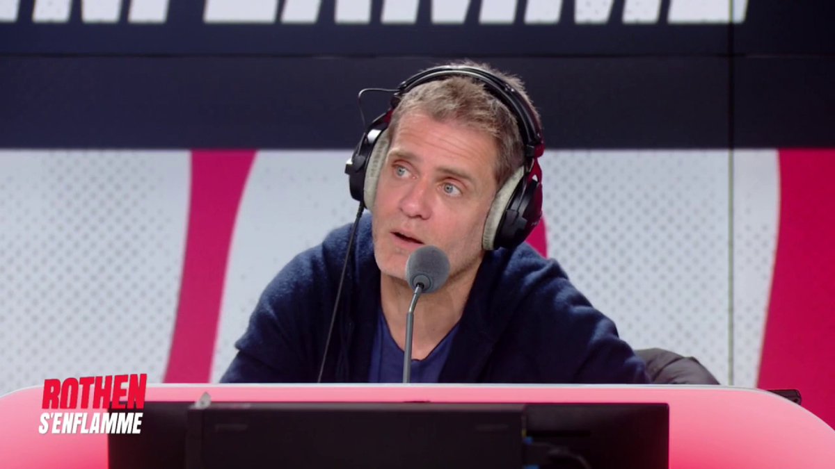 🗣️ Jérôme Rothen : "C'est évidemment très grave de balancer des projectiles mais heureusement qu'ils ont décidé de reprendre le jeu. On ne connaît pas les motivations de la personne qui a jeté la pièce."