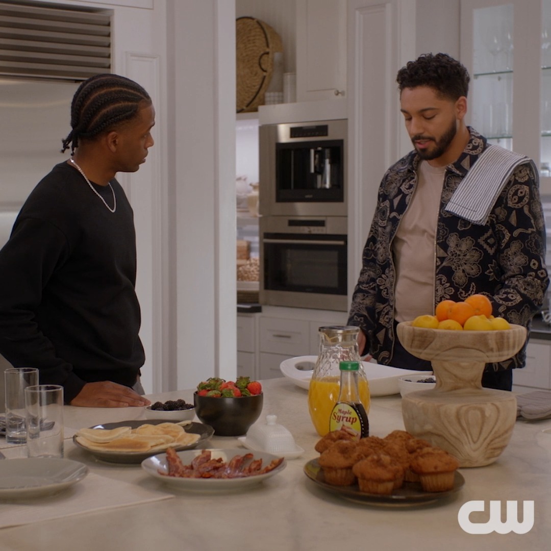 OBVIOUSLY 🥞 Catch a new episode of #AllAmerican TONIGHT at 8/7c on The CW!