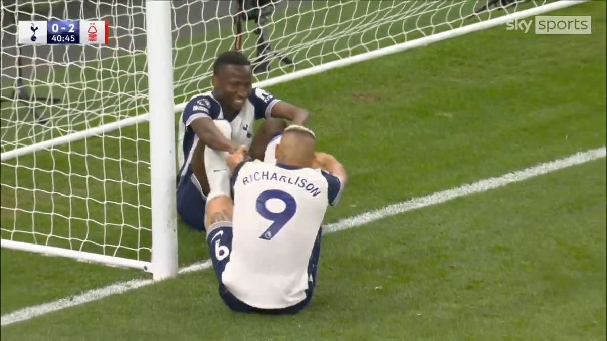 HUGE opportunity for Tottenham Hotspur goes begging! 😲