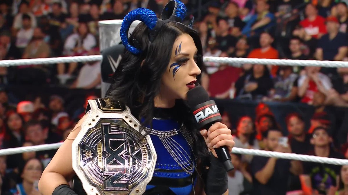La Campeona de #WWENXT Stephanie Vaquer esté en #WWERaw ☝️👩🏅🇨🇱