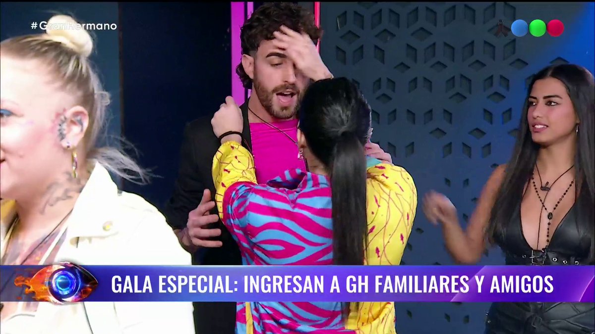 La emoción de Juan Pablo al recibir en la casa a su hermana y sus perritos ❤️‍🩹🥹 👁 Mirá #GranHermano en y espiá la casa GRATIS las 24 horas por DIRECTV LatinAmerica DGO