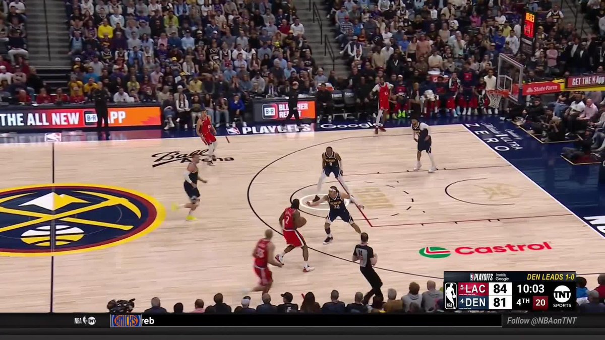PLAYOFF KAWHI IS HERE ๐คฉ He's got 32 PTS on 12-13 shooting!
