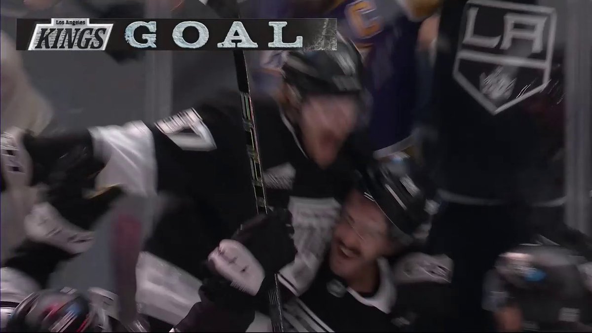 PHIL DANAULT WINS IT FOR LA WITH 42 SECONDS LEFT IN THE THIRD 😱😱😱 #StanleyCup