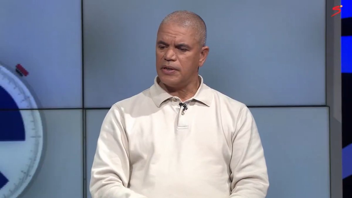 Pyramids offside goal against Pirates 🆚 Mhango's onside goal against Sundowns 👀 Ace Ncobo reviews a key decision by VAR and explains the difference between the two decisions ⬇️ #SSDiski