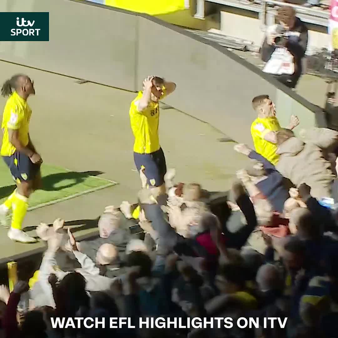 The definition of the thunderbolt 🤯 Cameron Brannagan with an absolute ROCKET for Oxford United yesterday 🚀 #ITVFootball | EFL