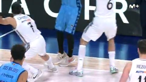🔎Sacamos la lupa. El tiro de Kuric ante el Real Madrid que acabó siendo de dos puntos. #Overtime #LigaEndesa