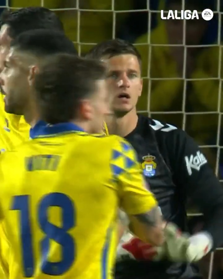 𝗗𝗜𝗡𝗞𝗢 𝗛𝗢𝗥𝗞𝗔𝗦. 👀 UD Las Palmas | #LALIGAHighlights #DesenlaceLALIGA