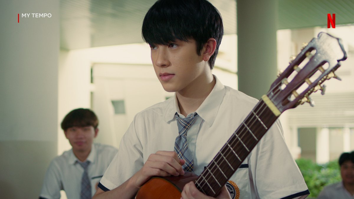 ก่อนเต้นโชว์คนแก่ เคยดีดกีตาร์โชว์เพื่อนมาก่อน 🤘🏻 #PROXIE #MyTempo #NetflixTH