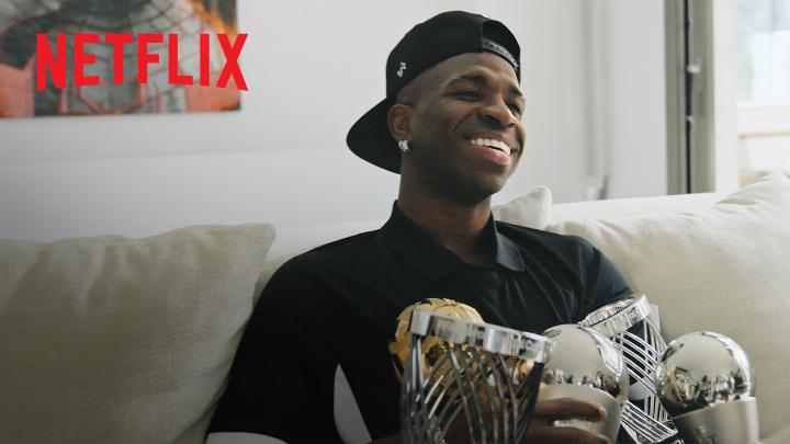 Esto no es solo fútbol, es lucha, es identidad, es Brasil 🇧🇷❤️. Vini Jr abre su historia para que veas todo lo que costó llegar hasta la cima 🎬⚽. 'Baila, Vini' estrena el 15 de mayo.