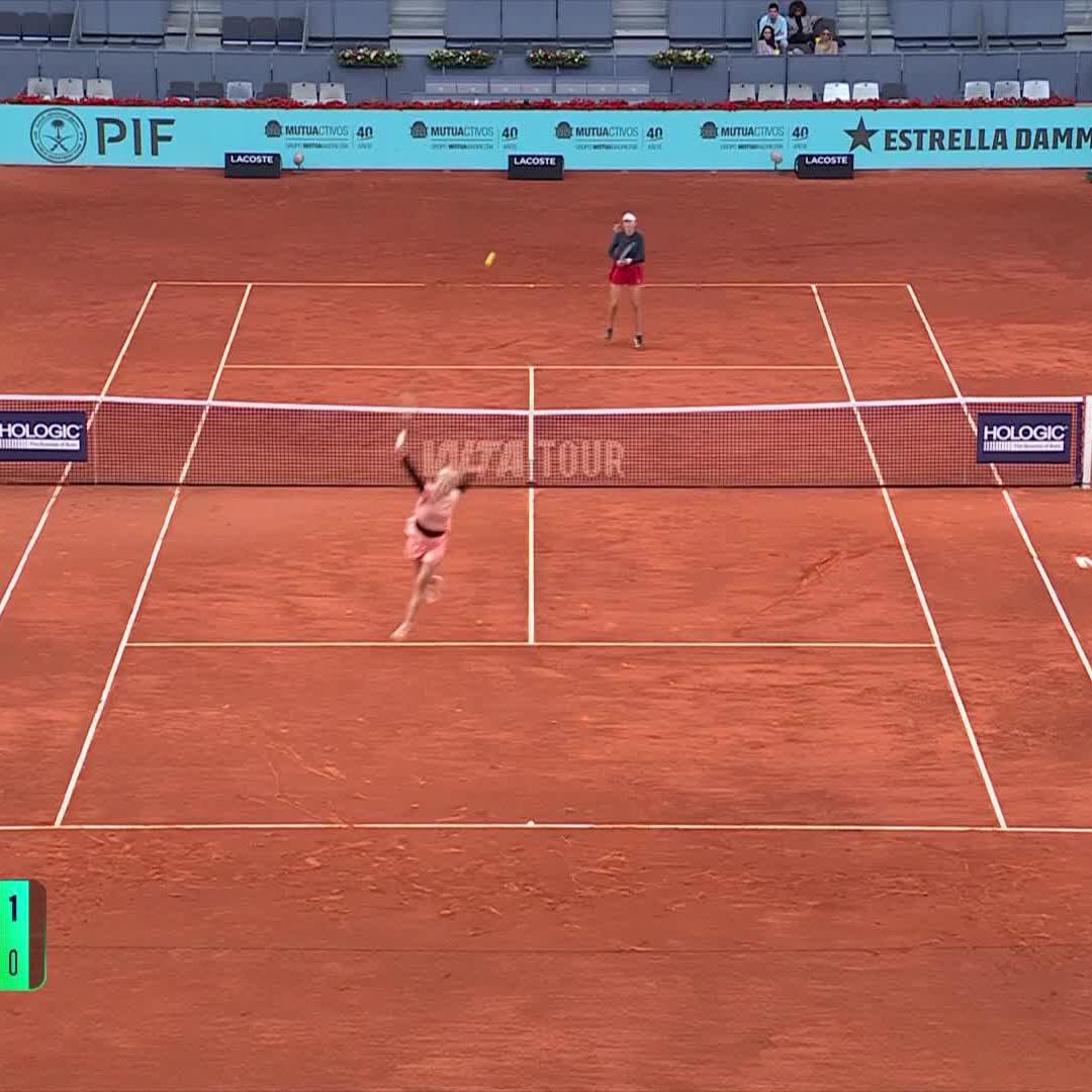 no look lob 😮 Katerina Siniakova | #MMOPEN