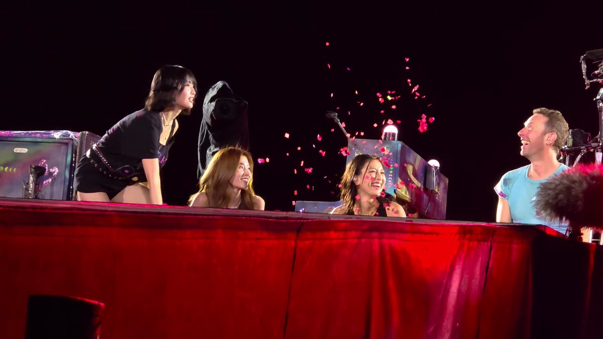 Sana and Momo making Chris laugh by throwing confetti towards him 😭
