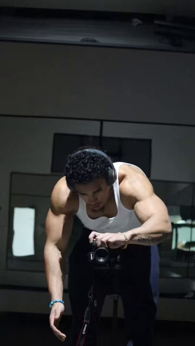 You like my muscles?😛