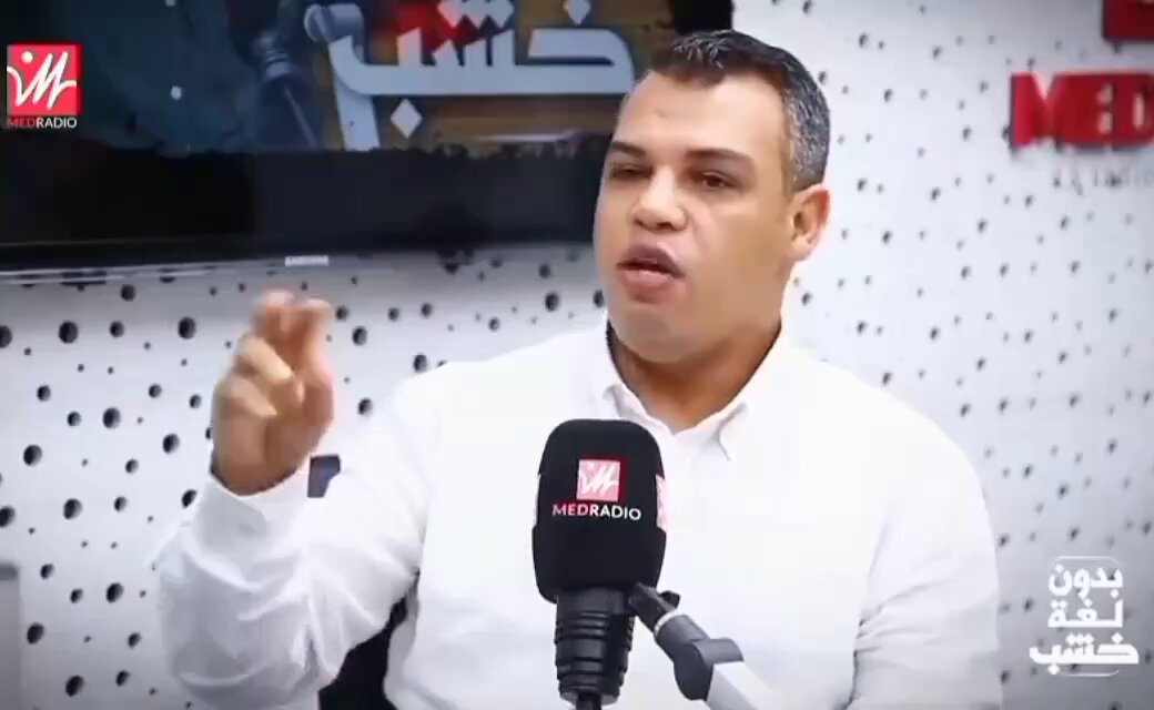 ✍🏻// قانون التعبئة العامة الذي صادقت عليه #الجزائر 🇩🇿 والذي يشمل برامج مكثفة للتدريب والتجنيد العسكري؛ هو بمثابة إعلان #حرب في المنطقة، خاصة بعد العزلة التي أصبحت فيها #الجزائر_الارهابية في محيطها الإفريقي... والمغرب 🇲🇦 ليس بعيداً عن حساباتها بل هو المستهدف الأول... ولكن هل #الجزائر_المنكوبة قادرة على الحرب في ظل غياب العدس؟ #حرب_العدس #الجزائر_اضحوكة_العالم