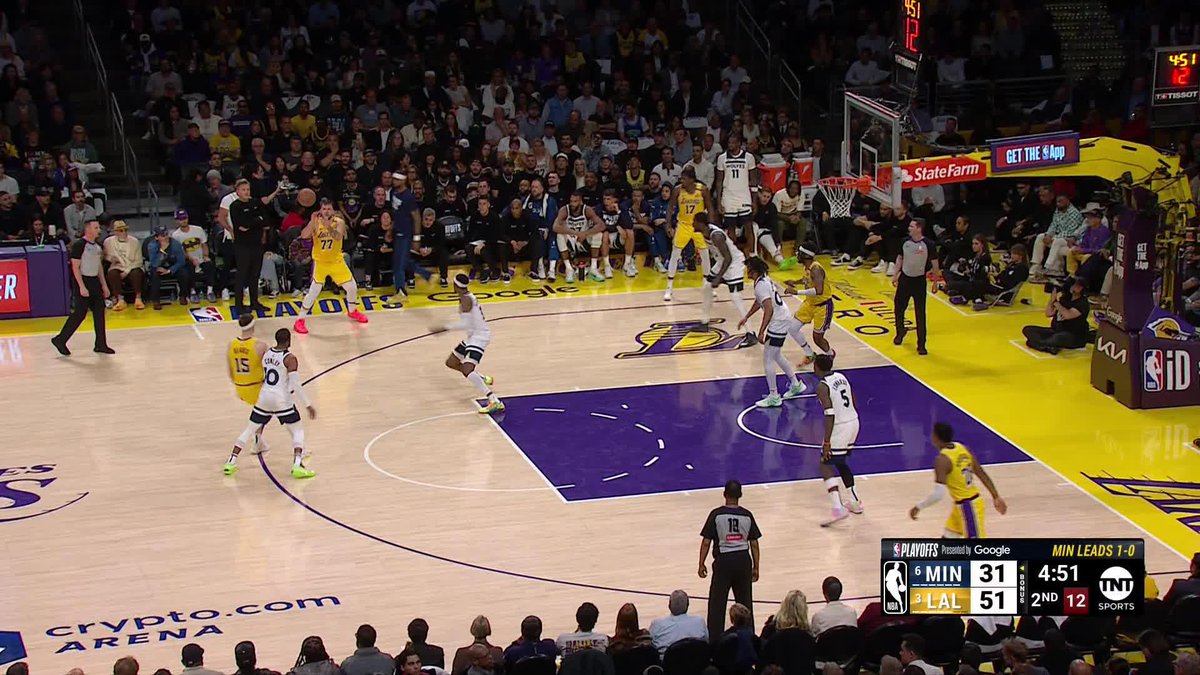 LUKA MAGIC NO-LOOK DIME 🤯