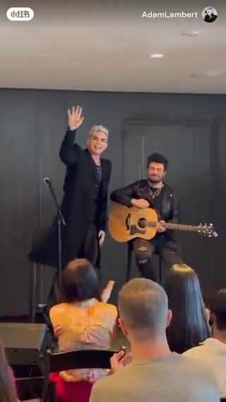. ADAM LAMBERT just shared on his official rednote his FULL Performance of Queen "I Want To Break Free" at the Culture QRU event on March 18!" A wonderful acoustic perfomance! 🎶🎶🖤😍 Watch out for Adam when the guitarist riffs! Adam is into it!